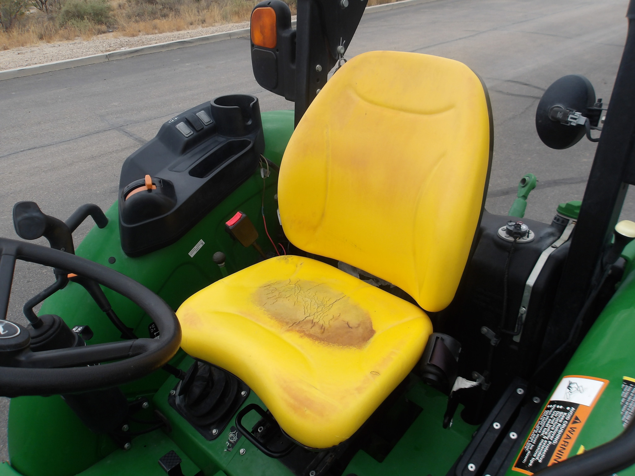 2022 John Deere 5065E Image 19