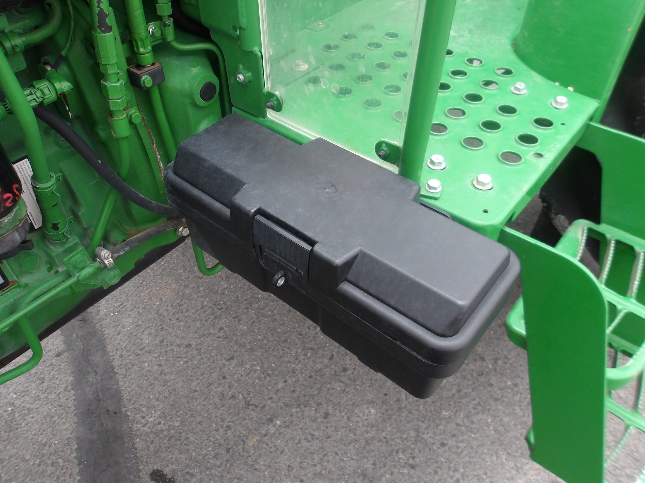 2022 John Deere 5065E Image 23