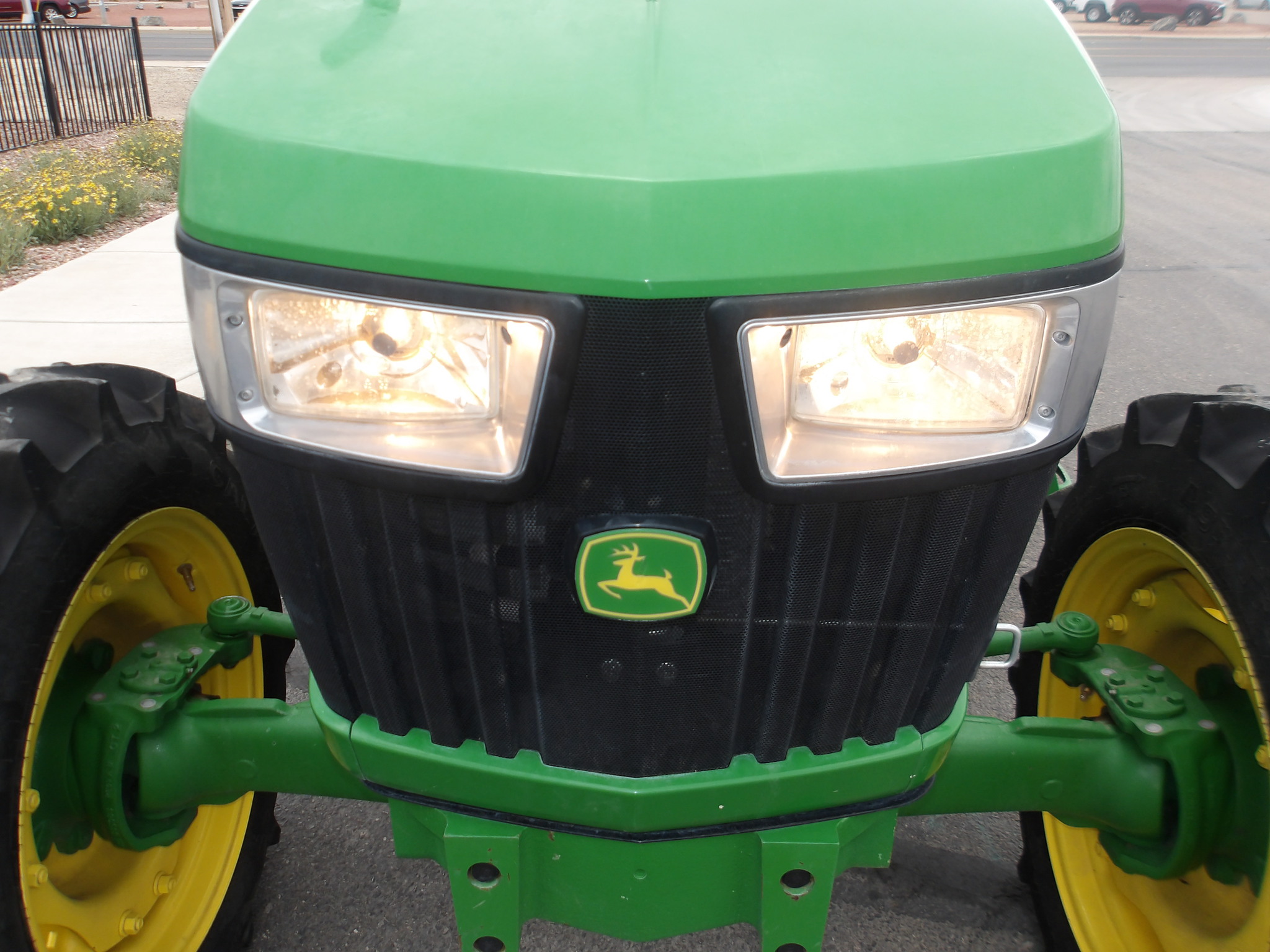 2022 John Deere 5065E Image 28
