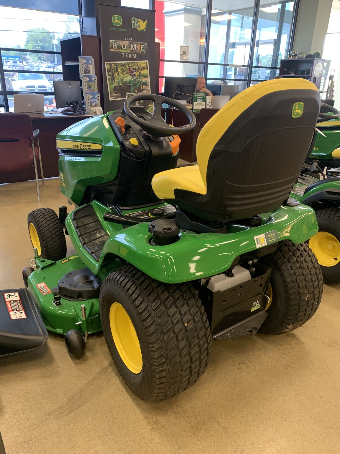 2025 John Deere X390 (POWER STEERING EQUIPPED) Image 3