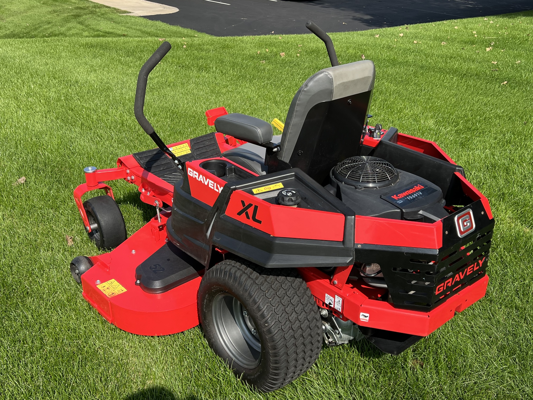 Gravely Lawn Mowers 2018 Gravely Zt Hd 52 Stealth Gravely Zero