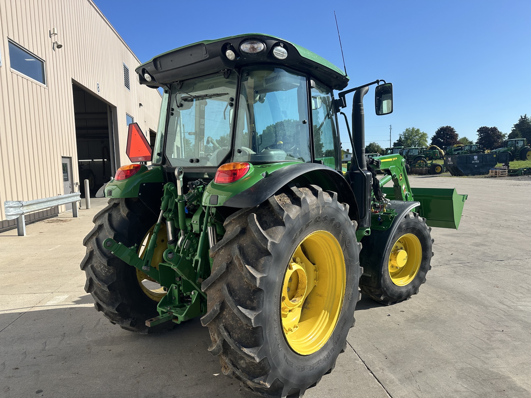 2022 John Deere 5100M Image 6