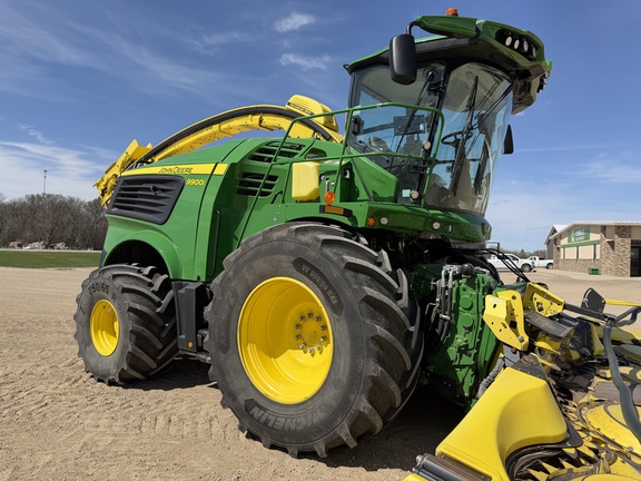  John Deere 9900