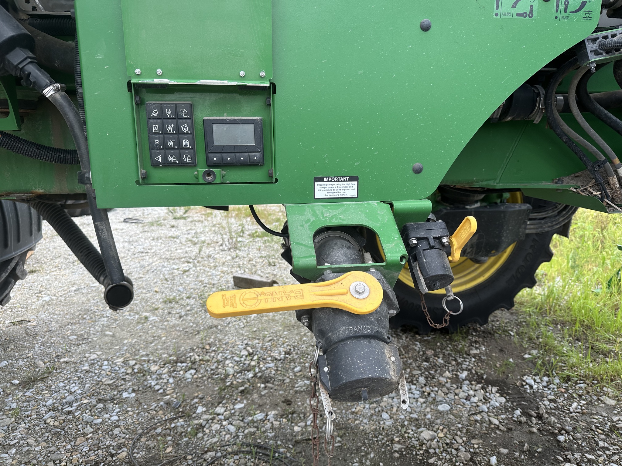 2022 John Deere 616R Image 13