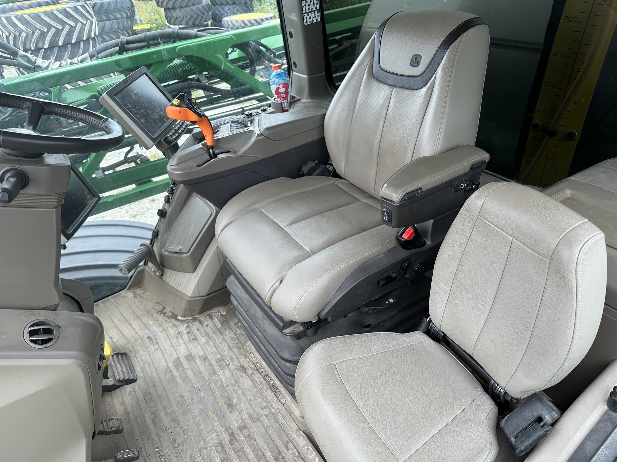 2022 John Deere 616R Image 15