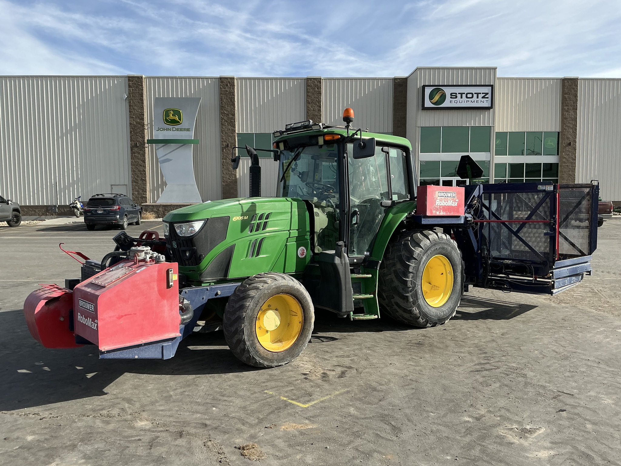 2015 John Deere 6105M Image 1