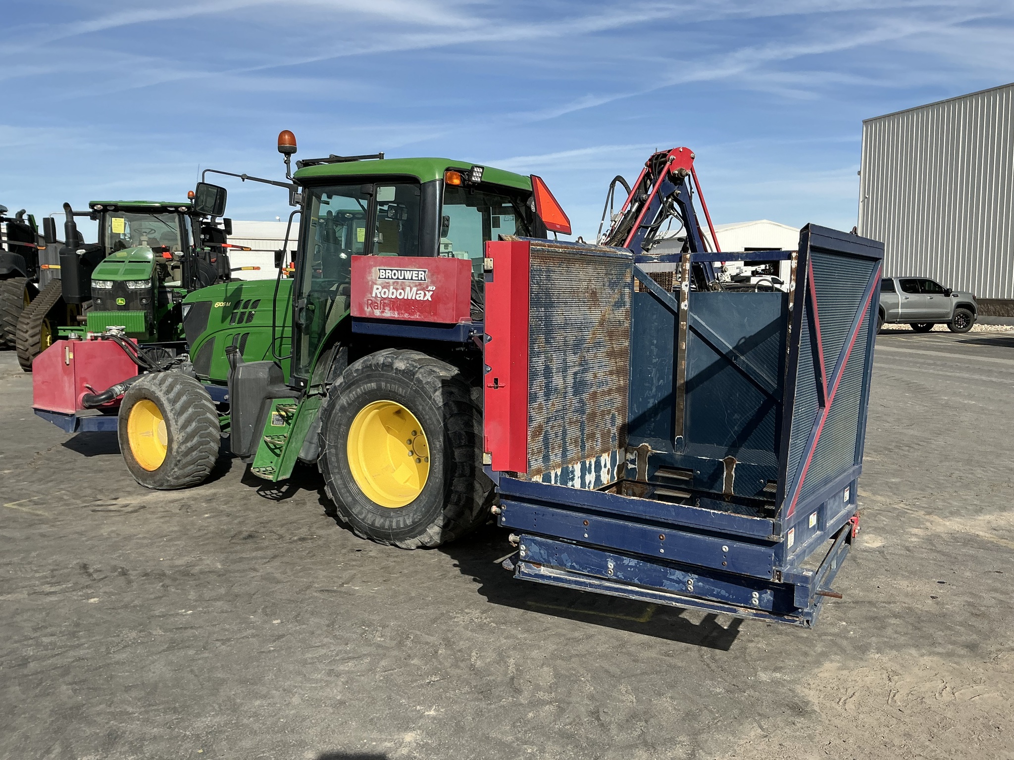 2015 John Deere 6105M Image 3