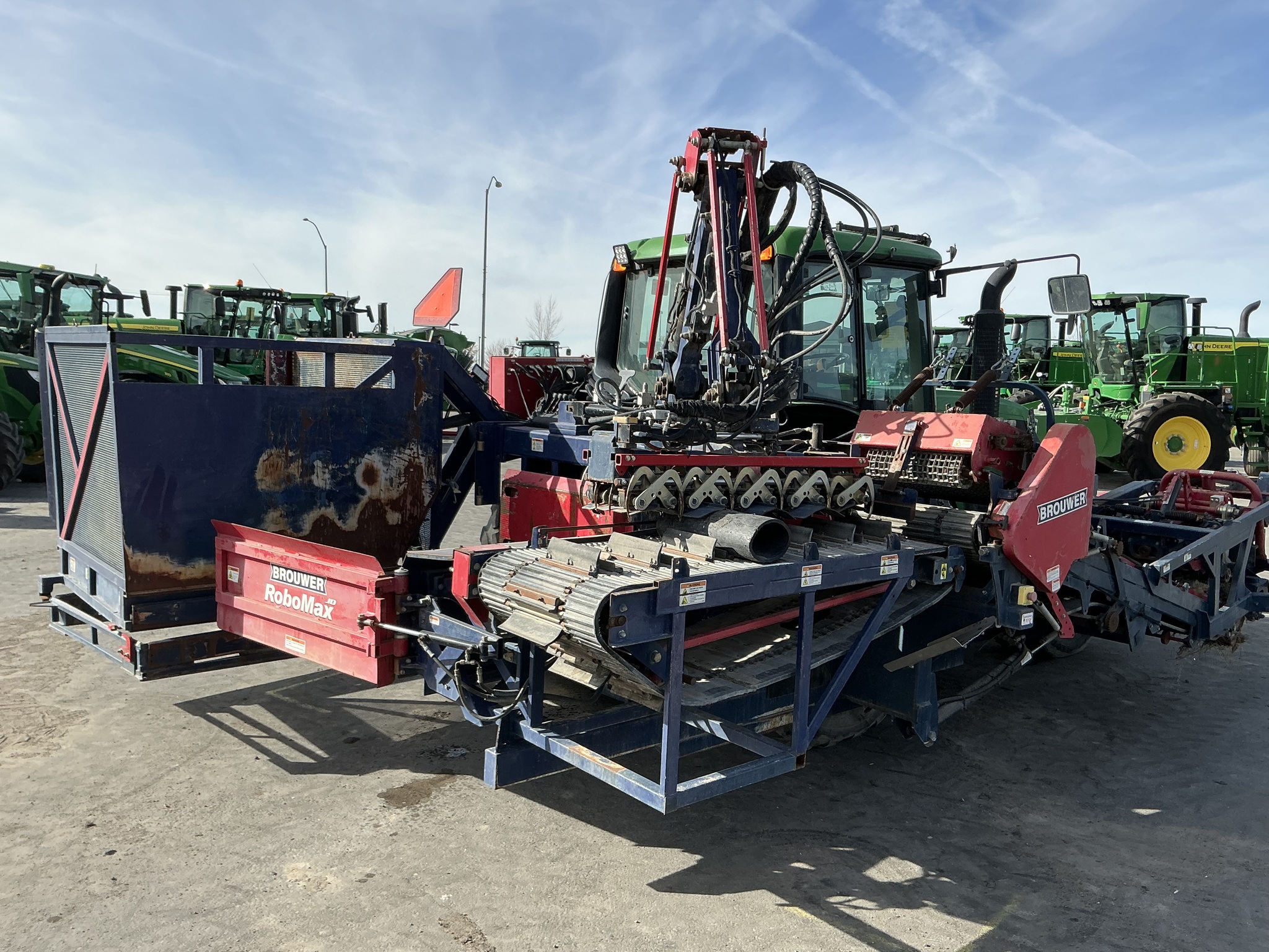 2015 John Deere 6105M Image 5