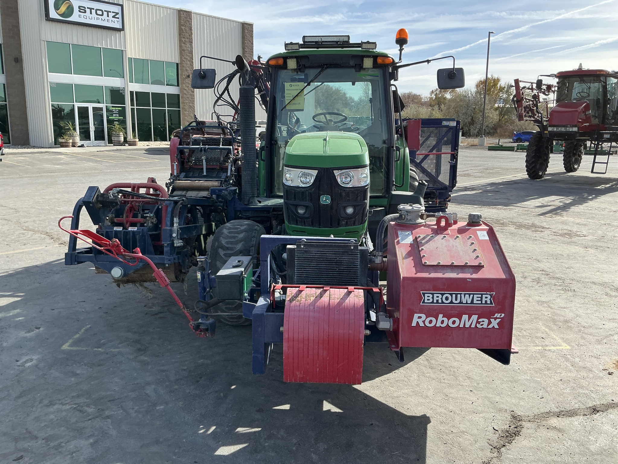 2015 John Deere 6105M Image 8