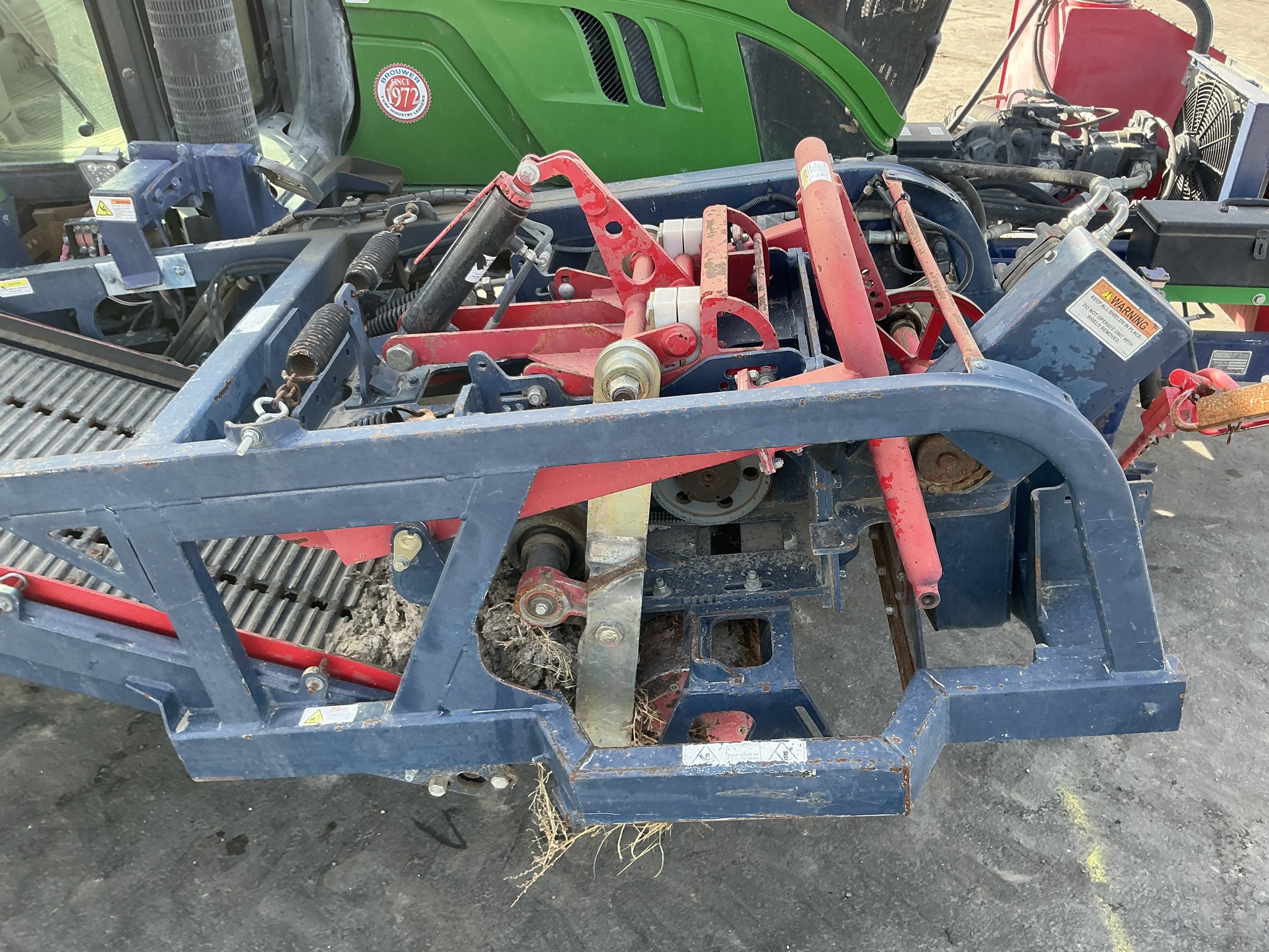 2015 John Deere 6105M Image 10