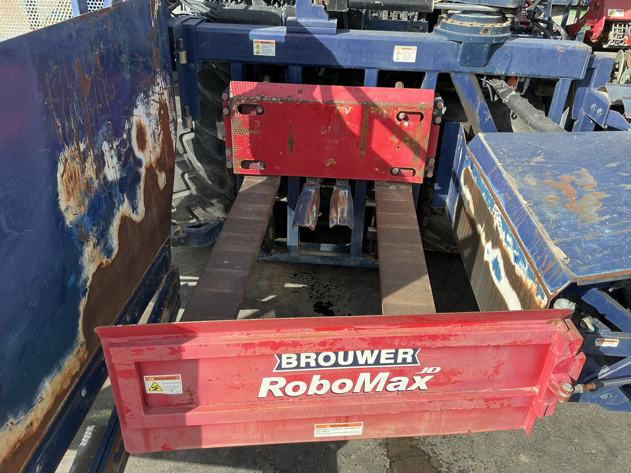 2015 John Deere 6105M Image 15