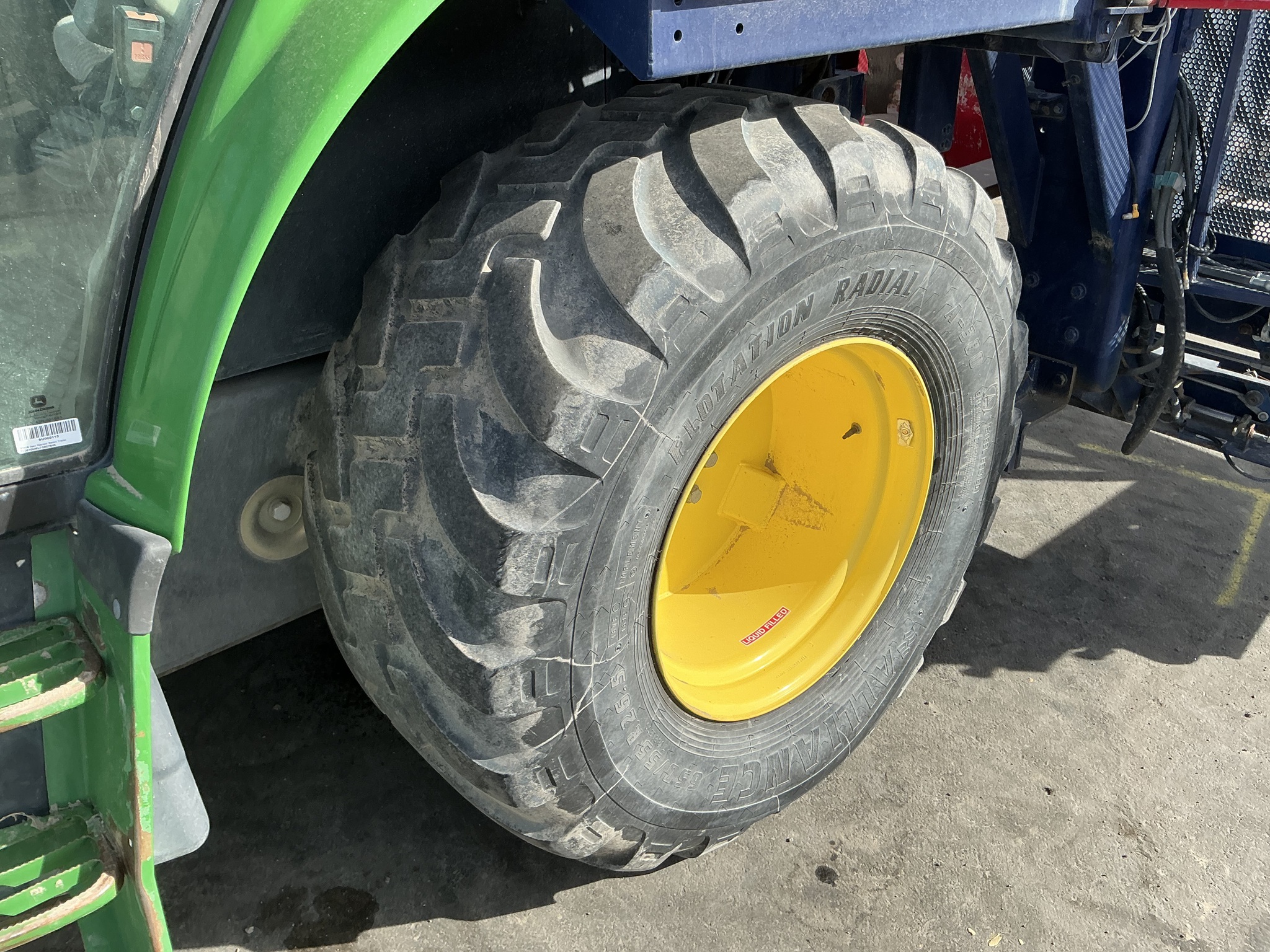 2015 John Deere 6105M Image 13