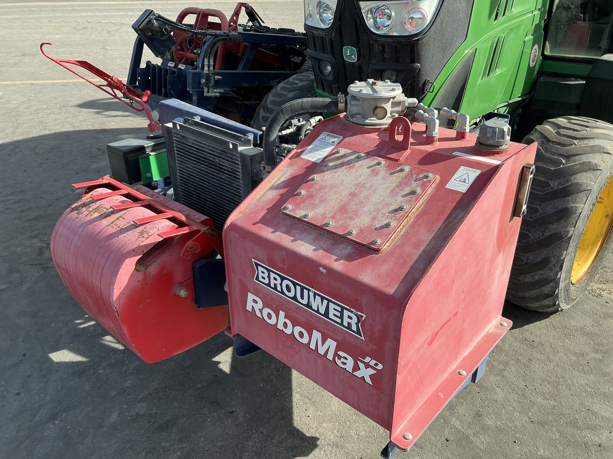 2015 John Deere 6105M Image 21