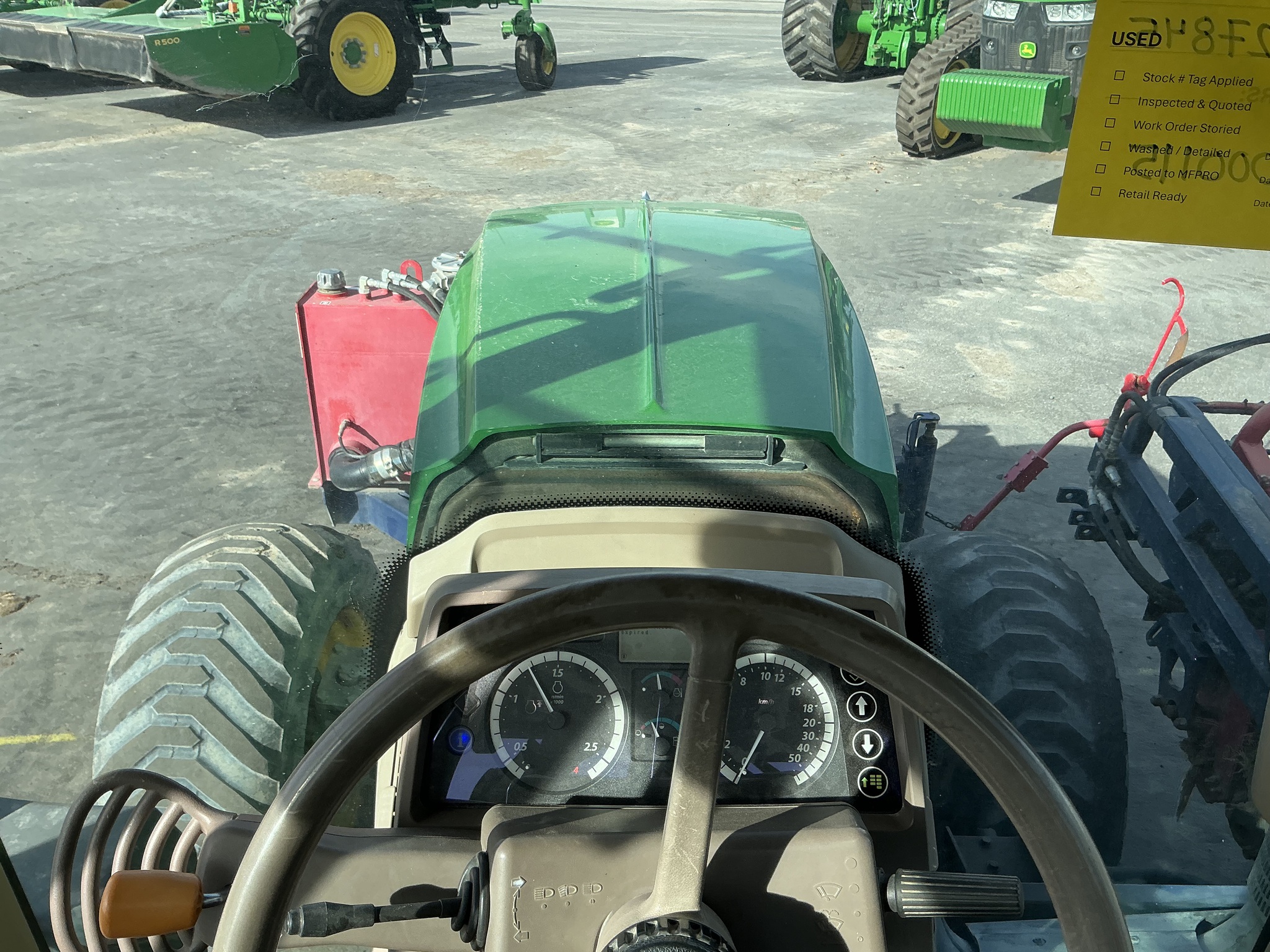 2015 John Deere 6105M Image 18