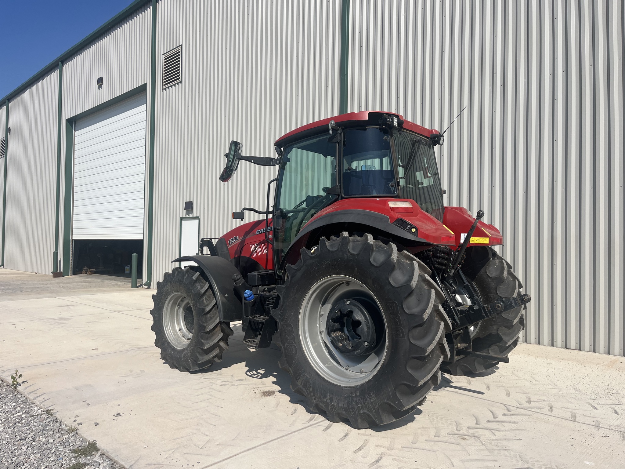 2017 Case IH 120U Image 2