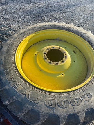 2011 John Deere 7200R-19