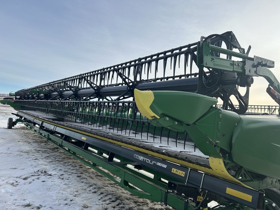 Used 2024 John Deere HD50R Combine Platforms at Horizon Ag & Turf in Falher, AB - Photo5