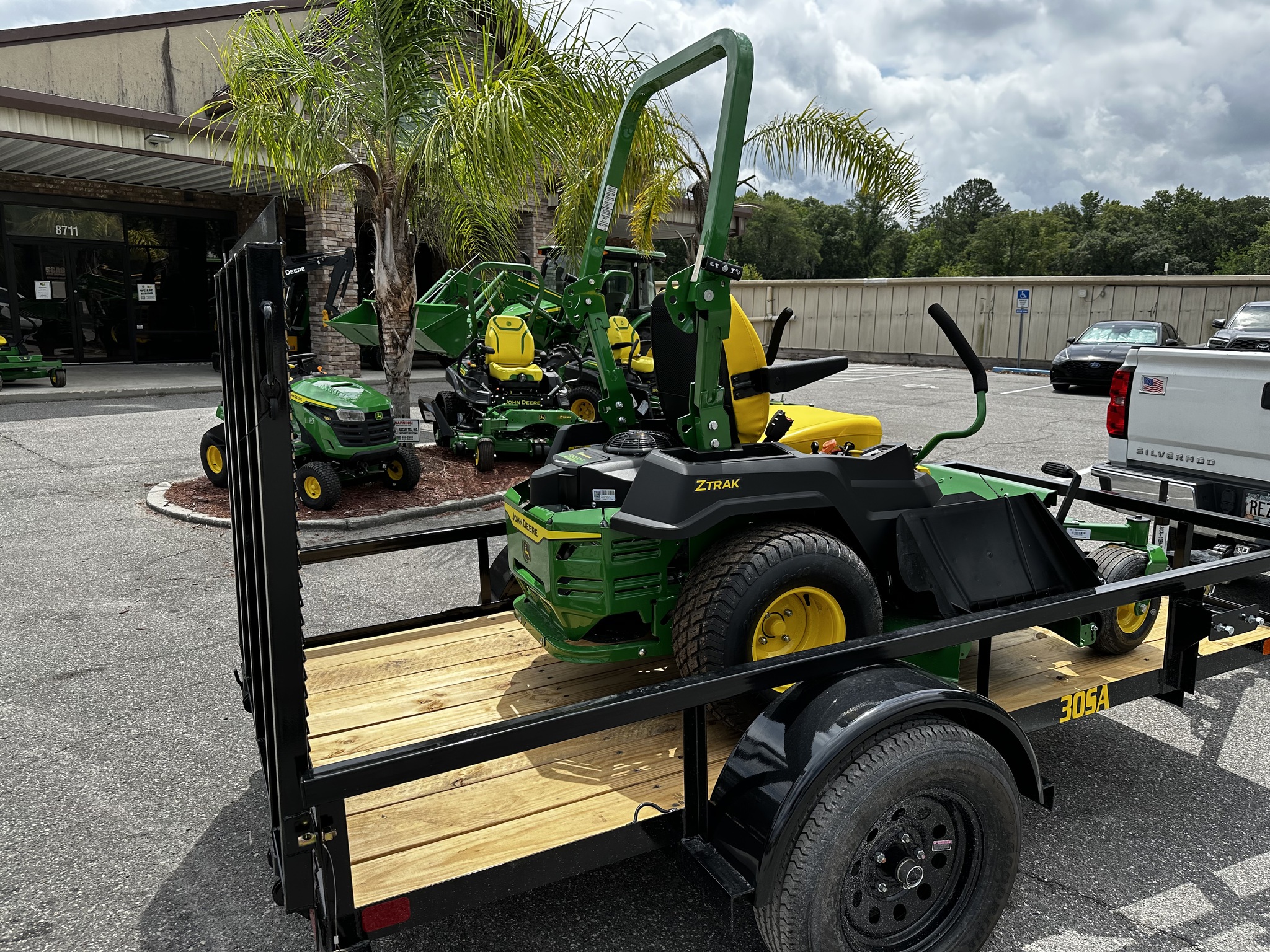 2025 John Deere Z530M Image 4