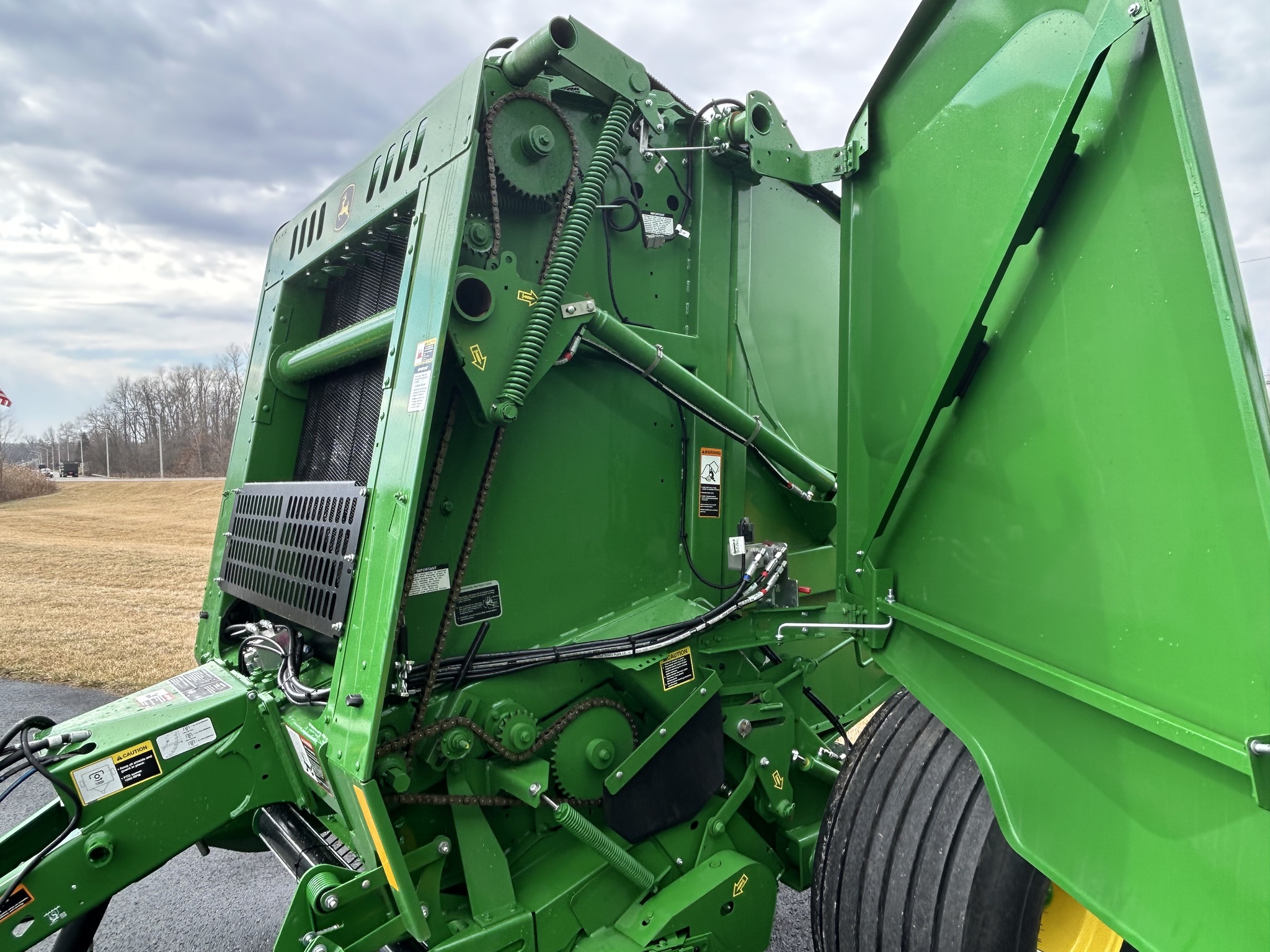 2025 John Deere 451M Image 3