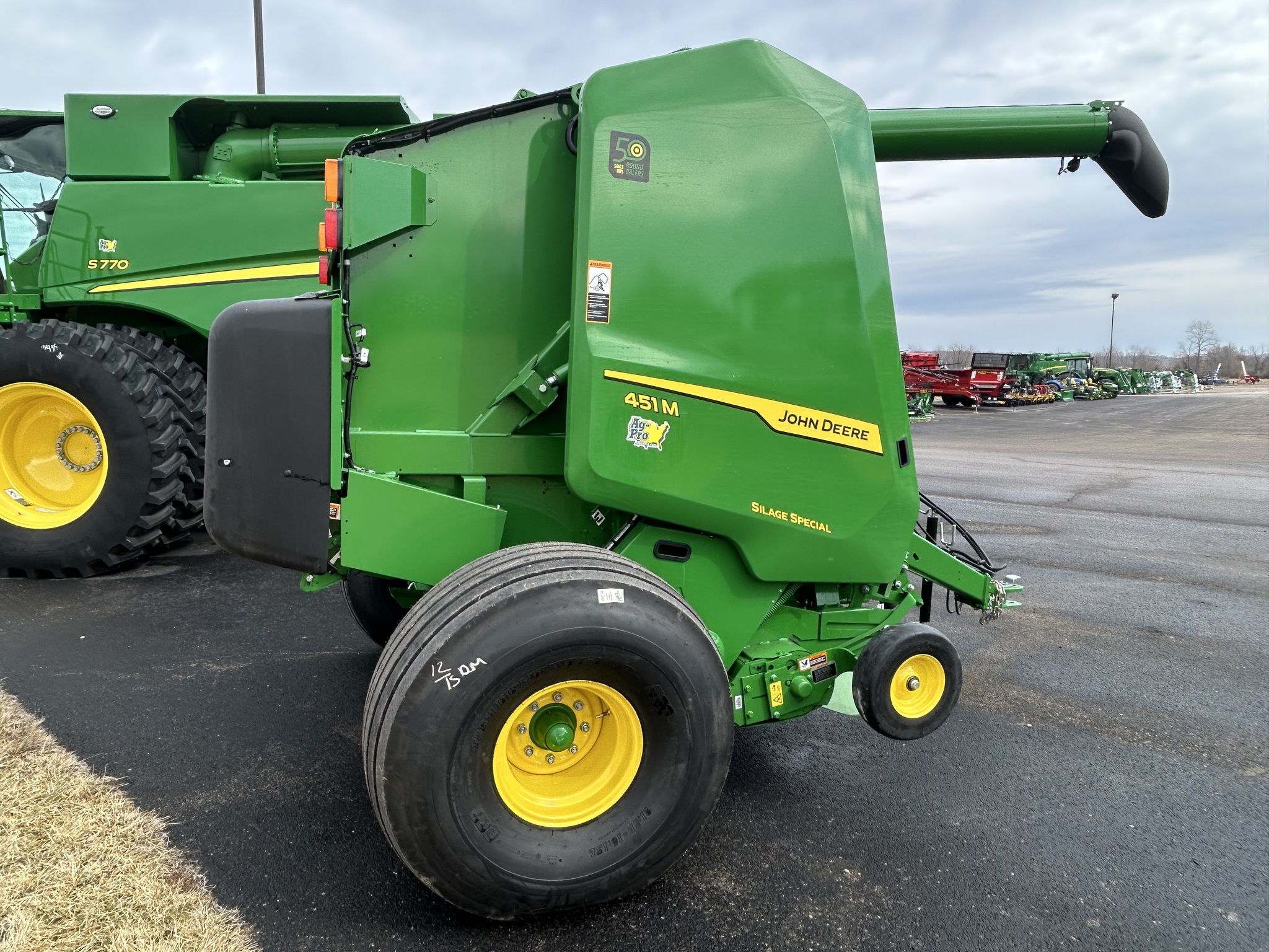 2025 John Deere 451M Image 7