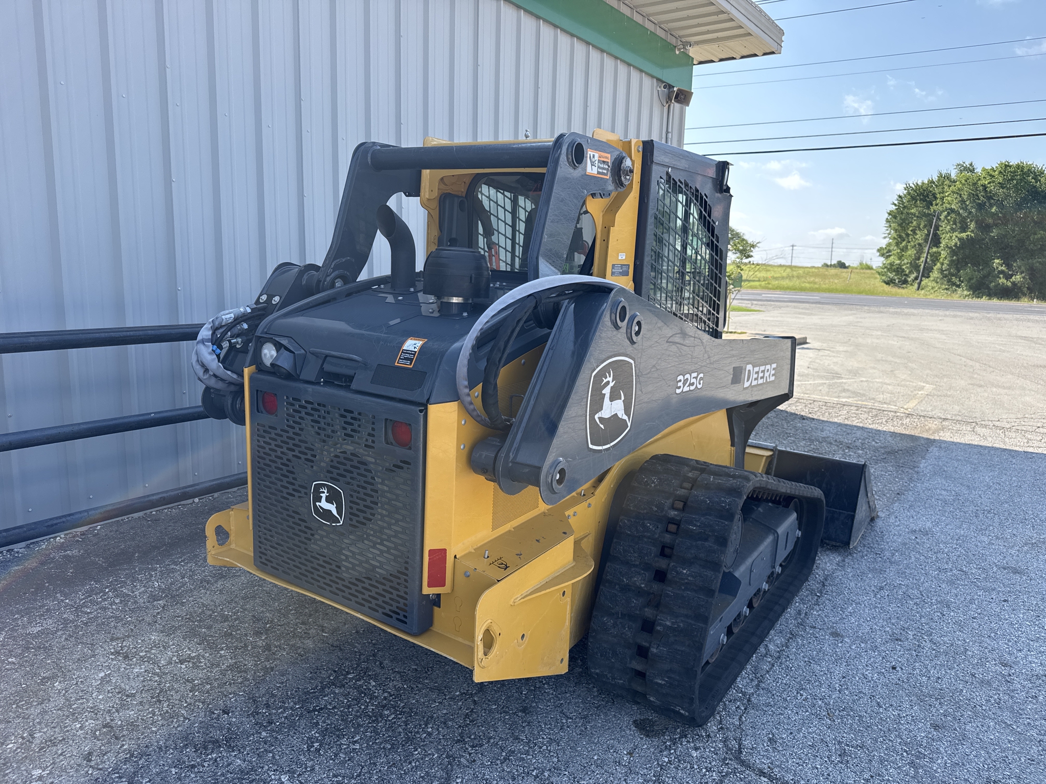 2023 John Deere 325G Image 5