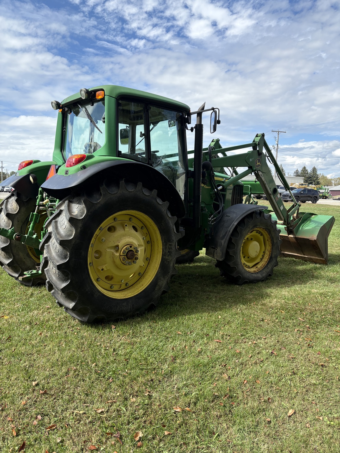 2010 John Deere 7130 Image 6