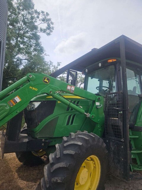 2015 John Deere 6120M Image 1