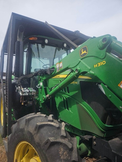 2015 John Deere 6120M Image 4