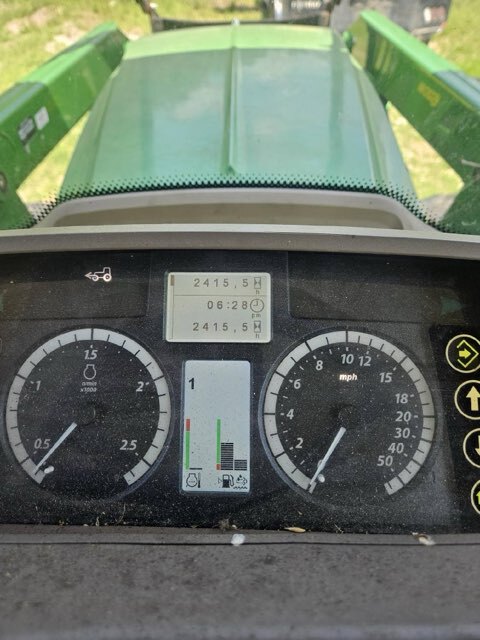 2015 John Deere 6120M Image 6