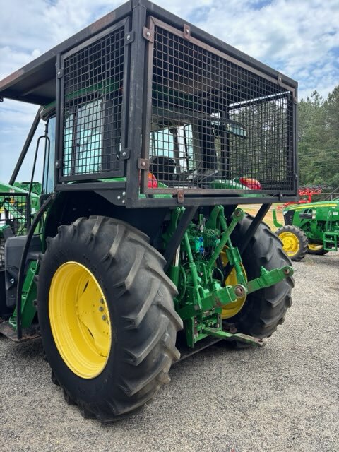 2015 John Deere 6120M Image 10