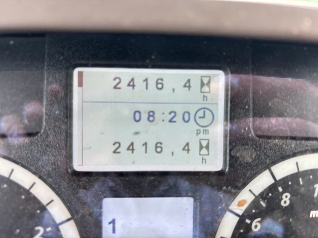 2015 John Deere 6120M Image 12