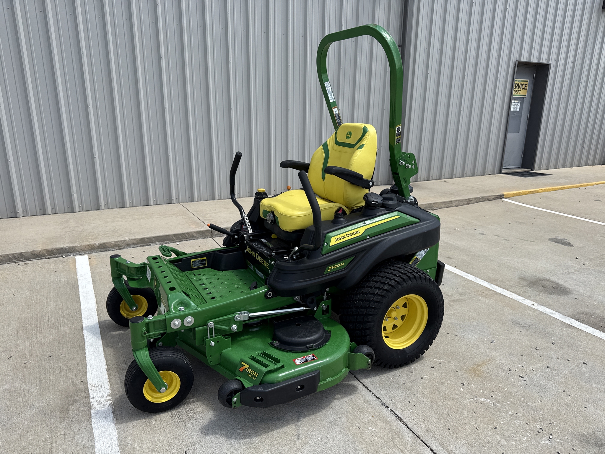 2024 John Deere Z920M Image 6