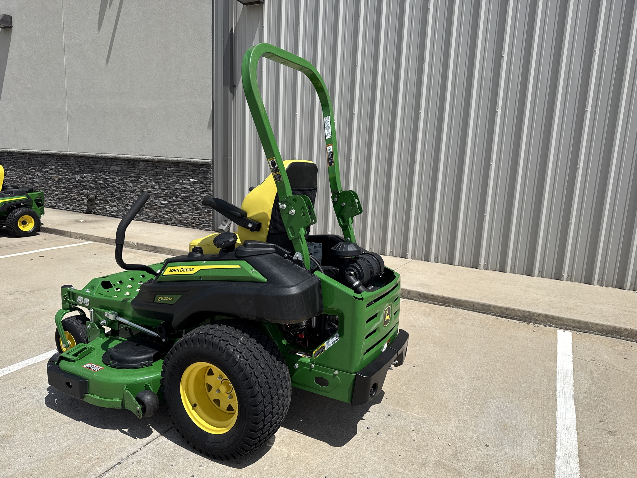 2024 John Deere Z920M Image 7