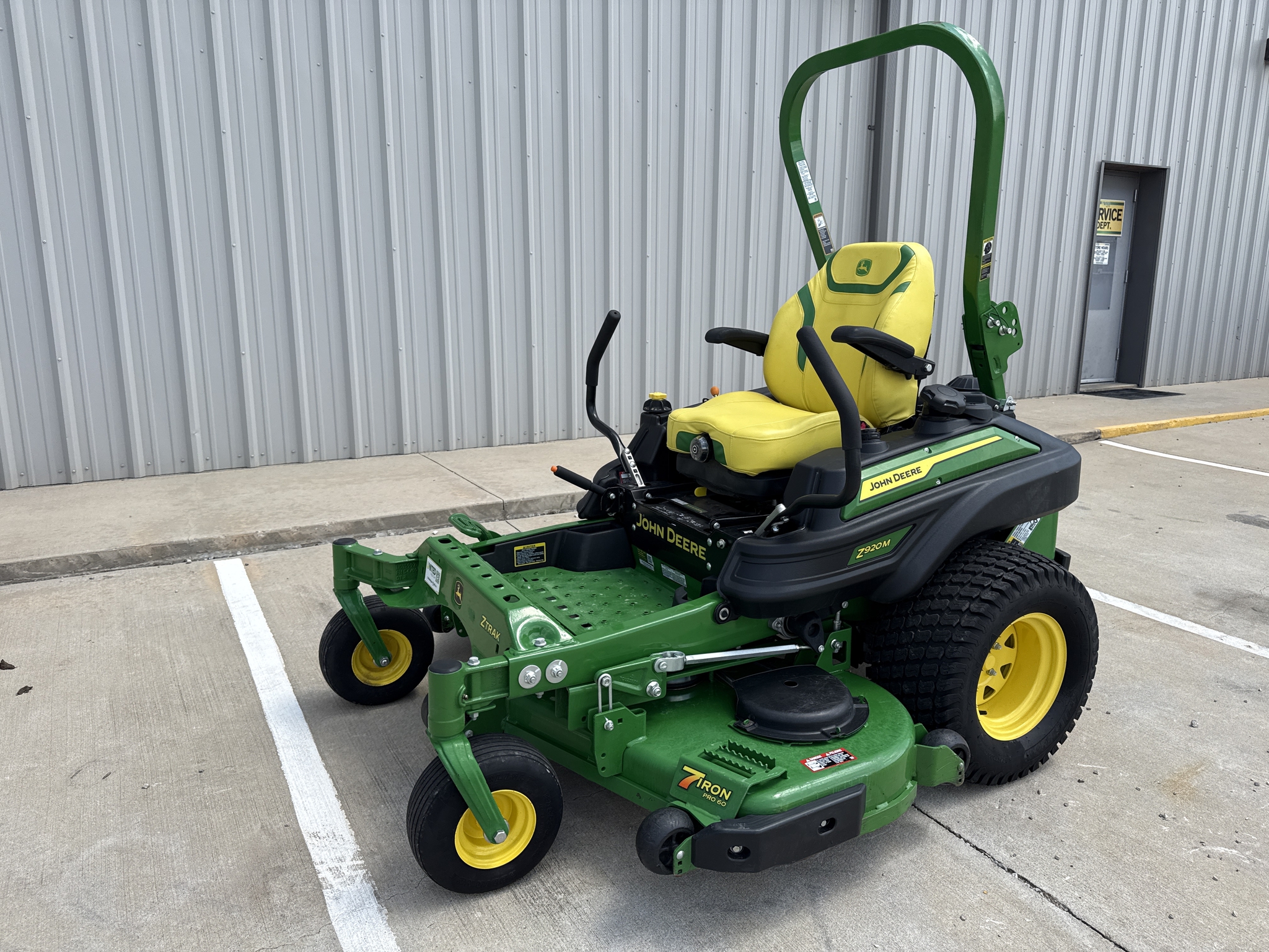 2024 John Deere Z920M Image 5