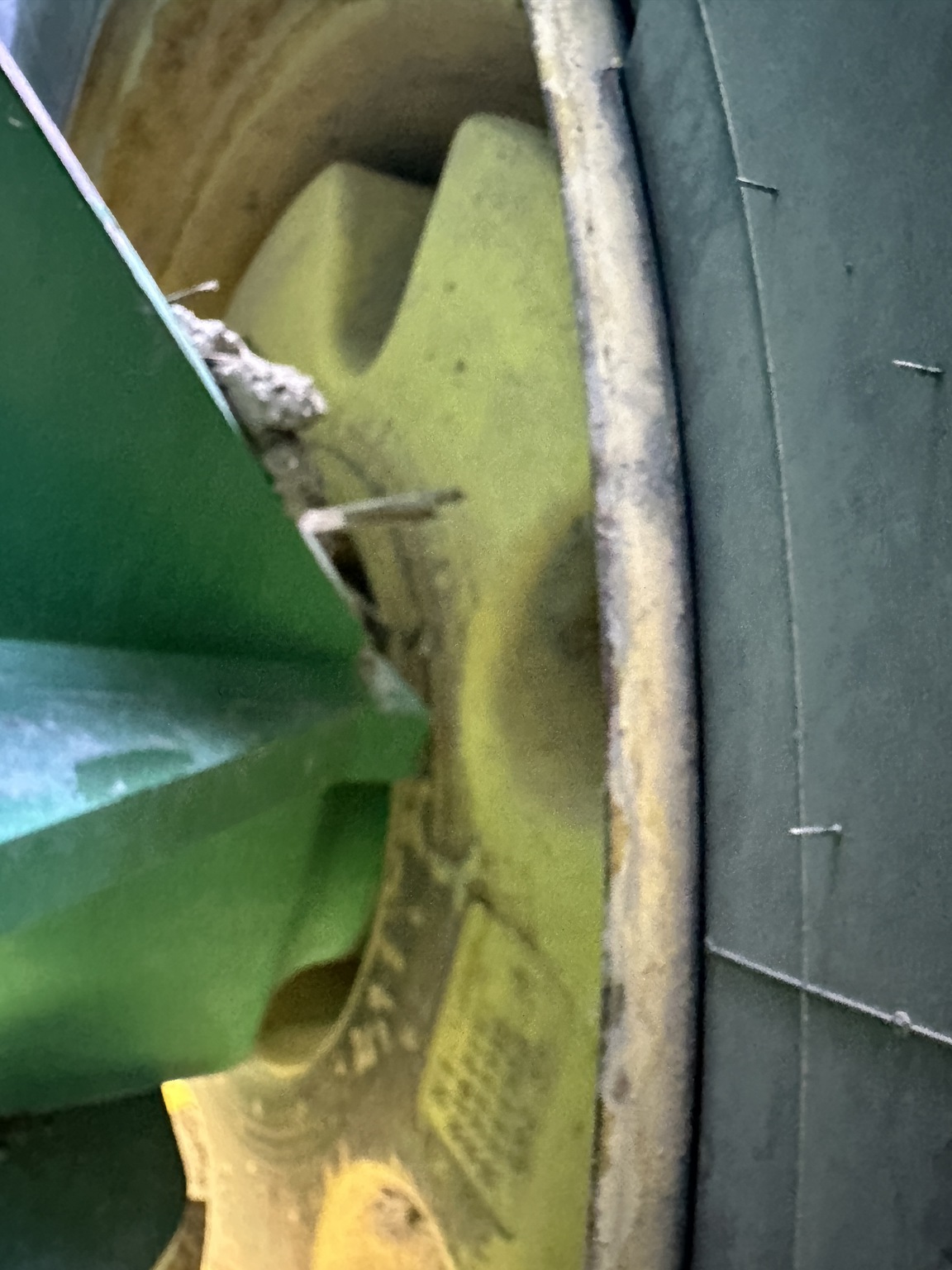 2014 John Deere 9560R Image 3