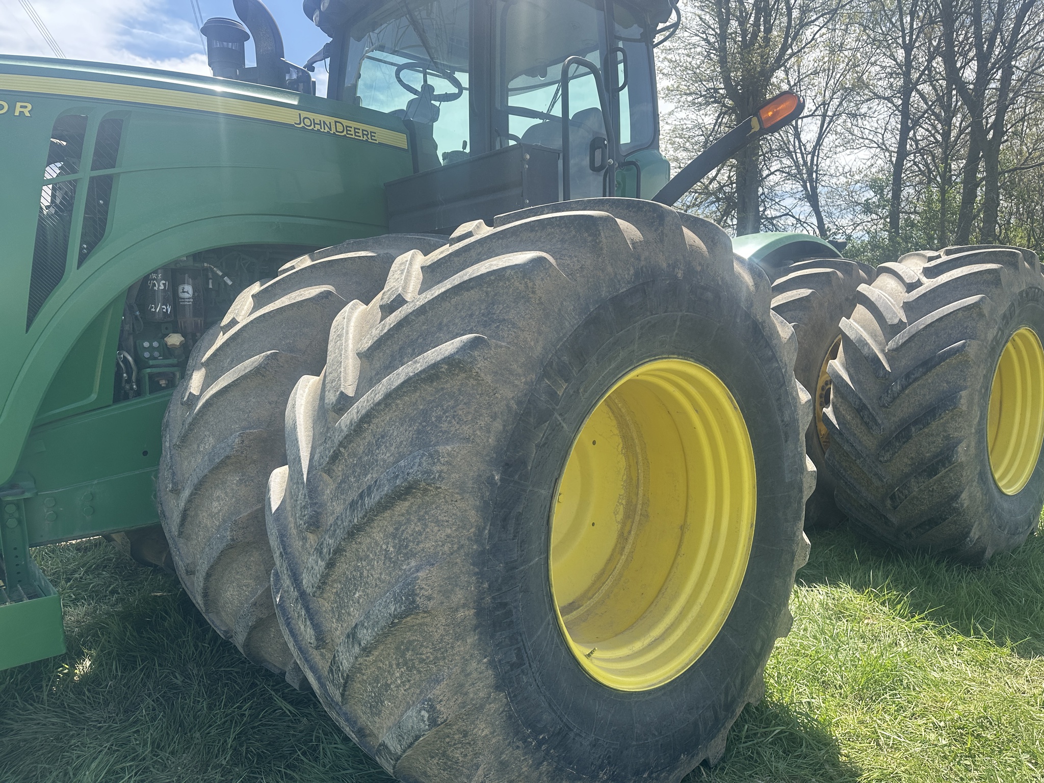 2014 John Deere 9560R Image 4