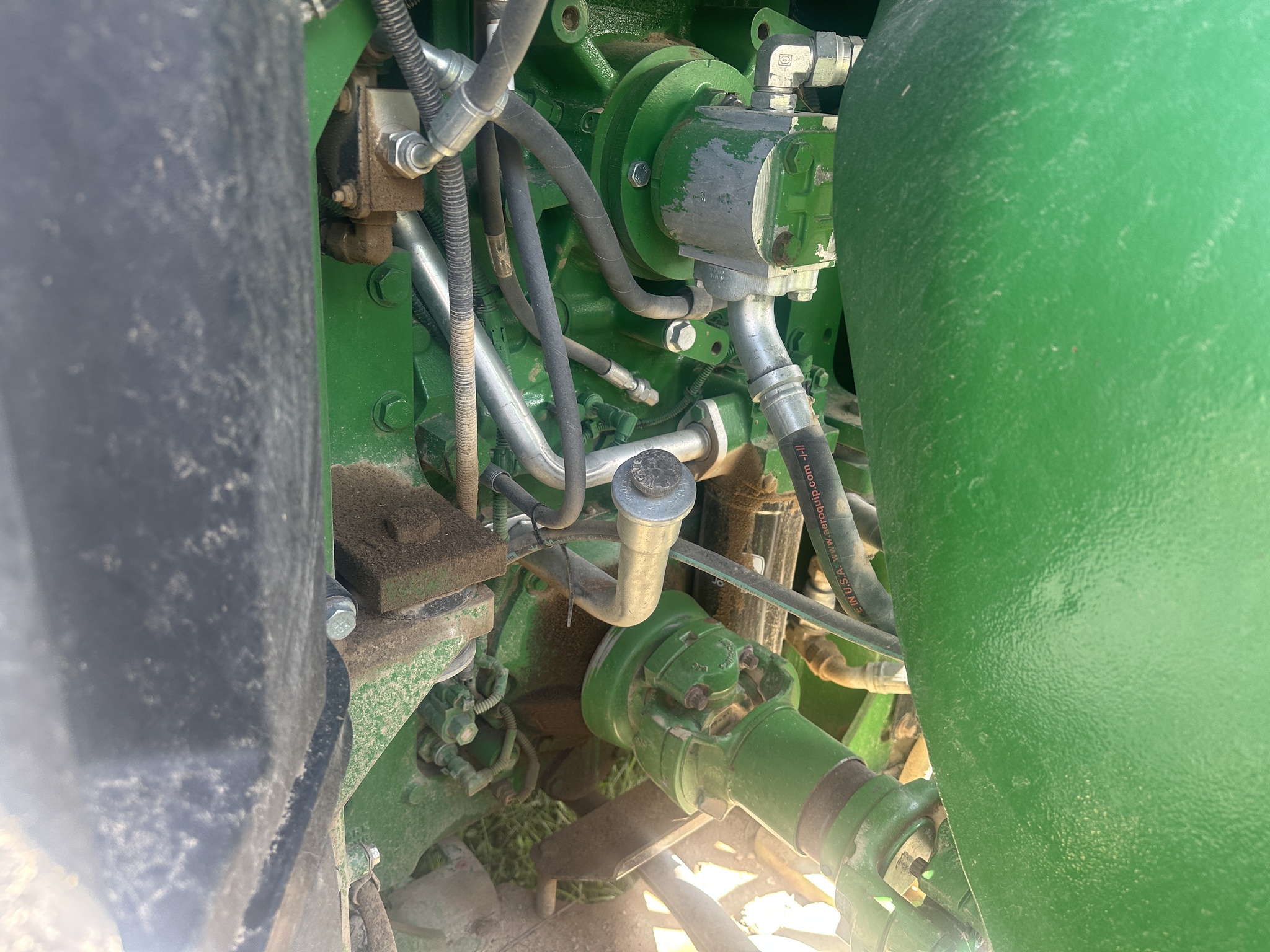 2014 John Deere 9560R Image 9