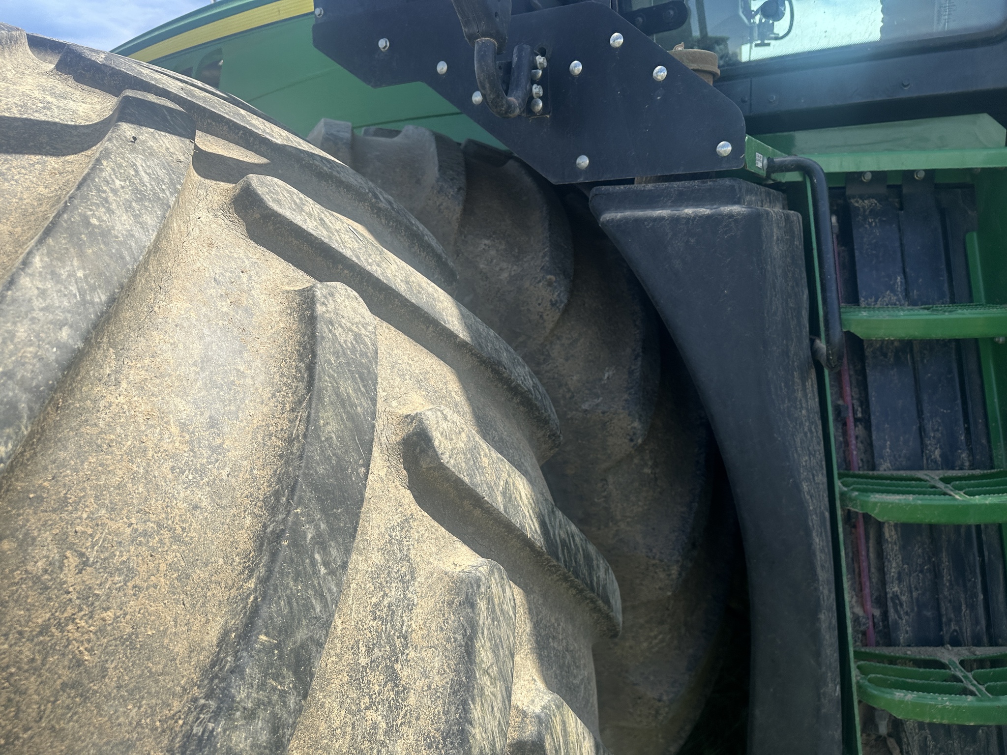 2014 John Deere 9560R Image 6