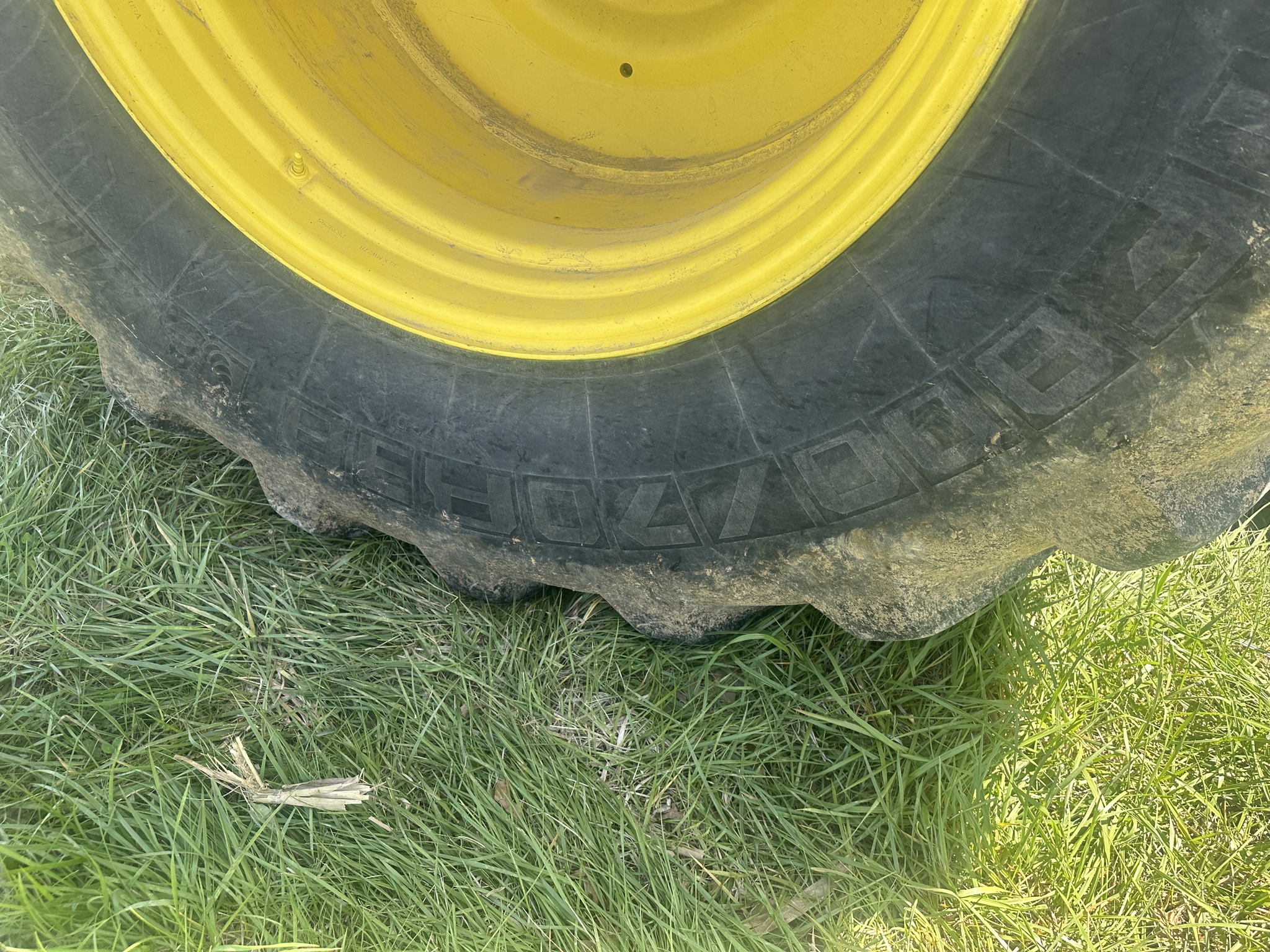 2014 John Deere 9560R Image 8