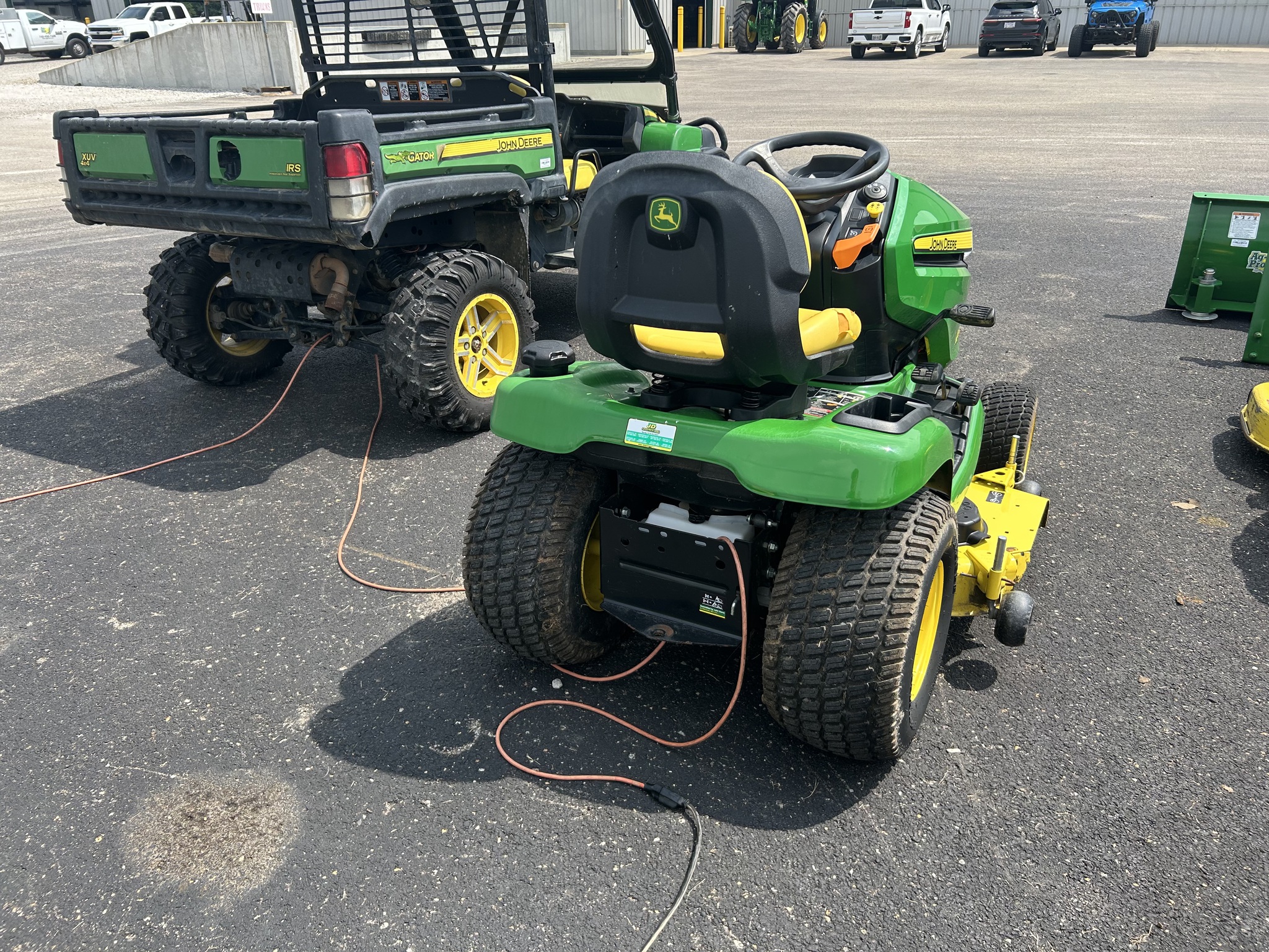 2018 John Deere X390 Image 5