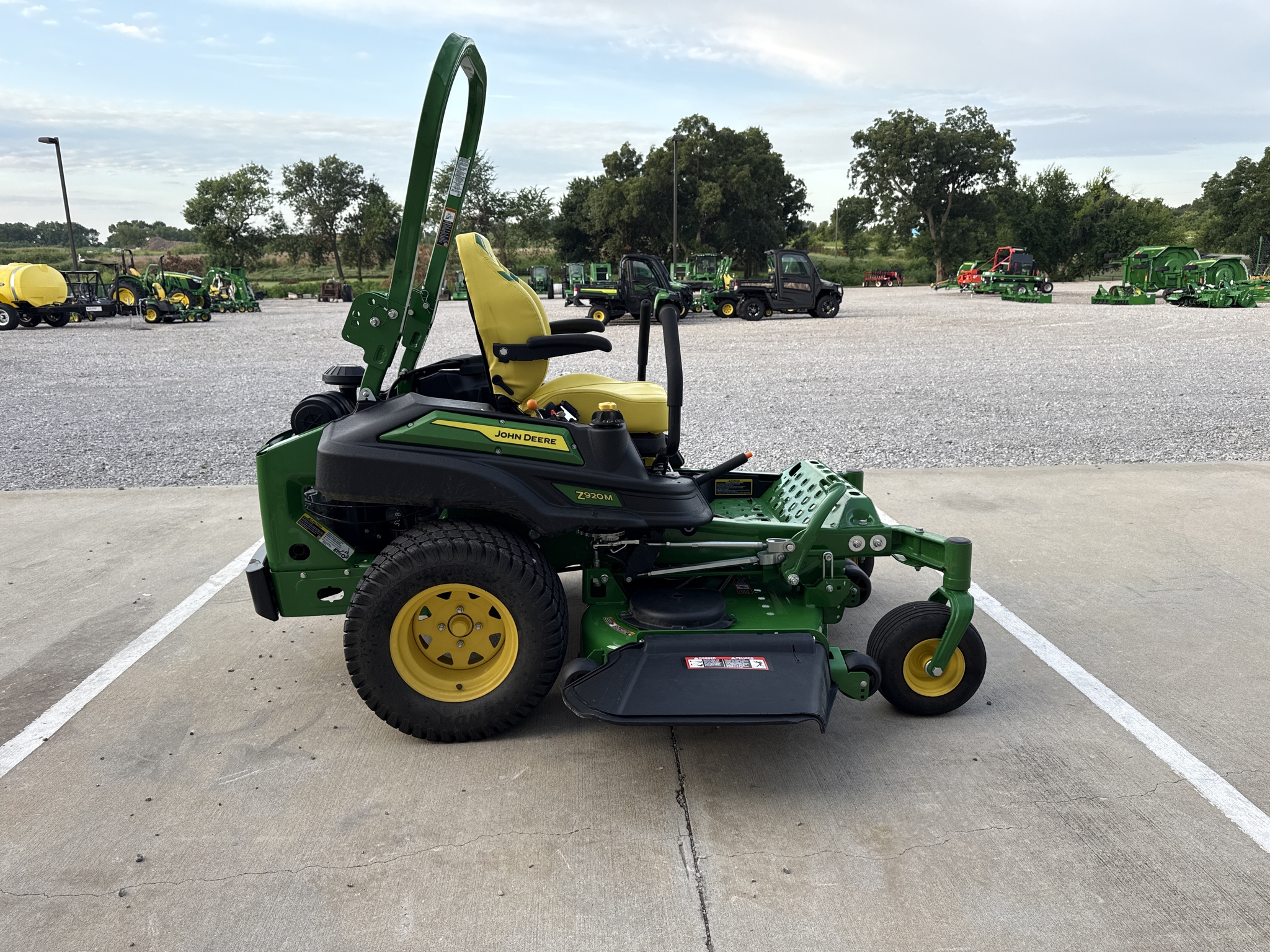 2024 John Deere Z920M Image 12