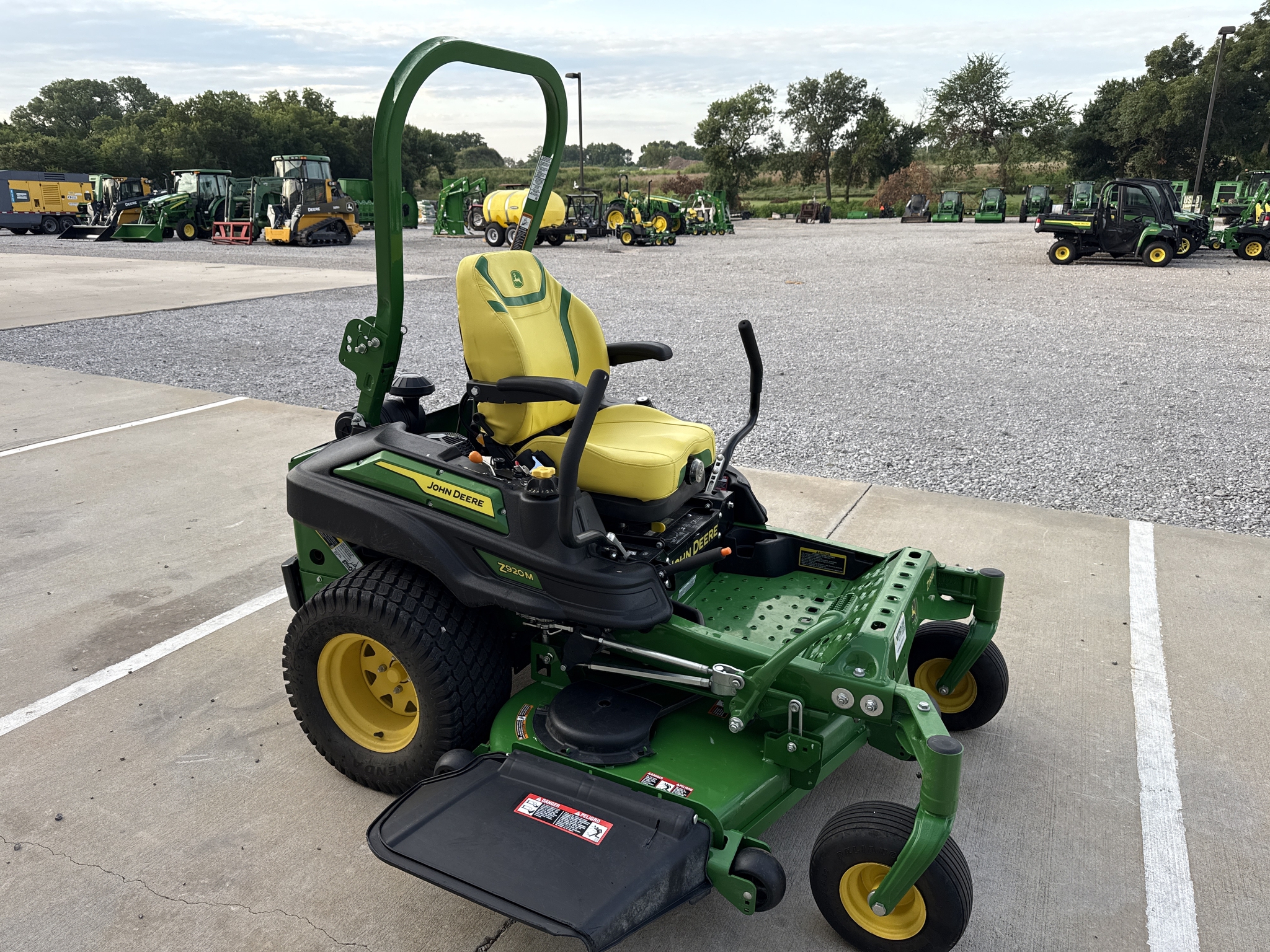 2024 John Deere Z920M Image 13