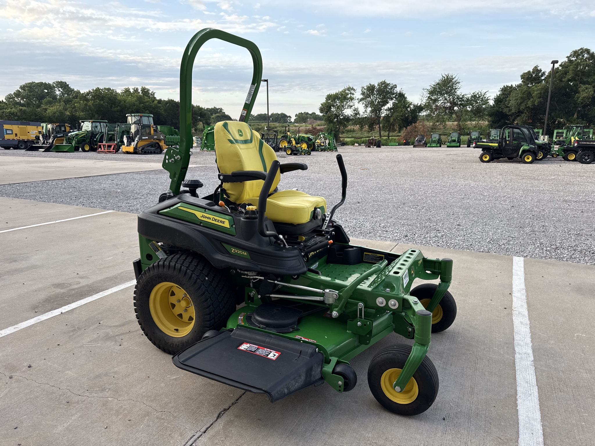 2024 John Deere Z920M Image 14