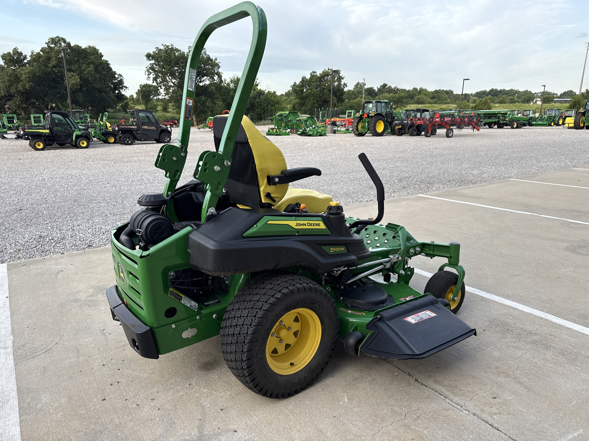 2024 John Deere Z920M Image 16