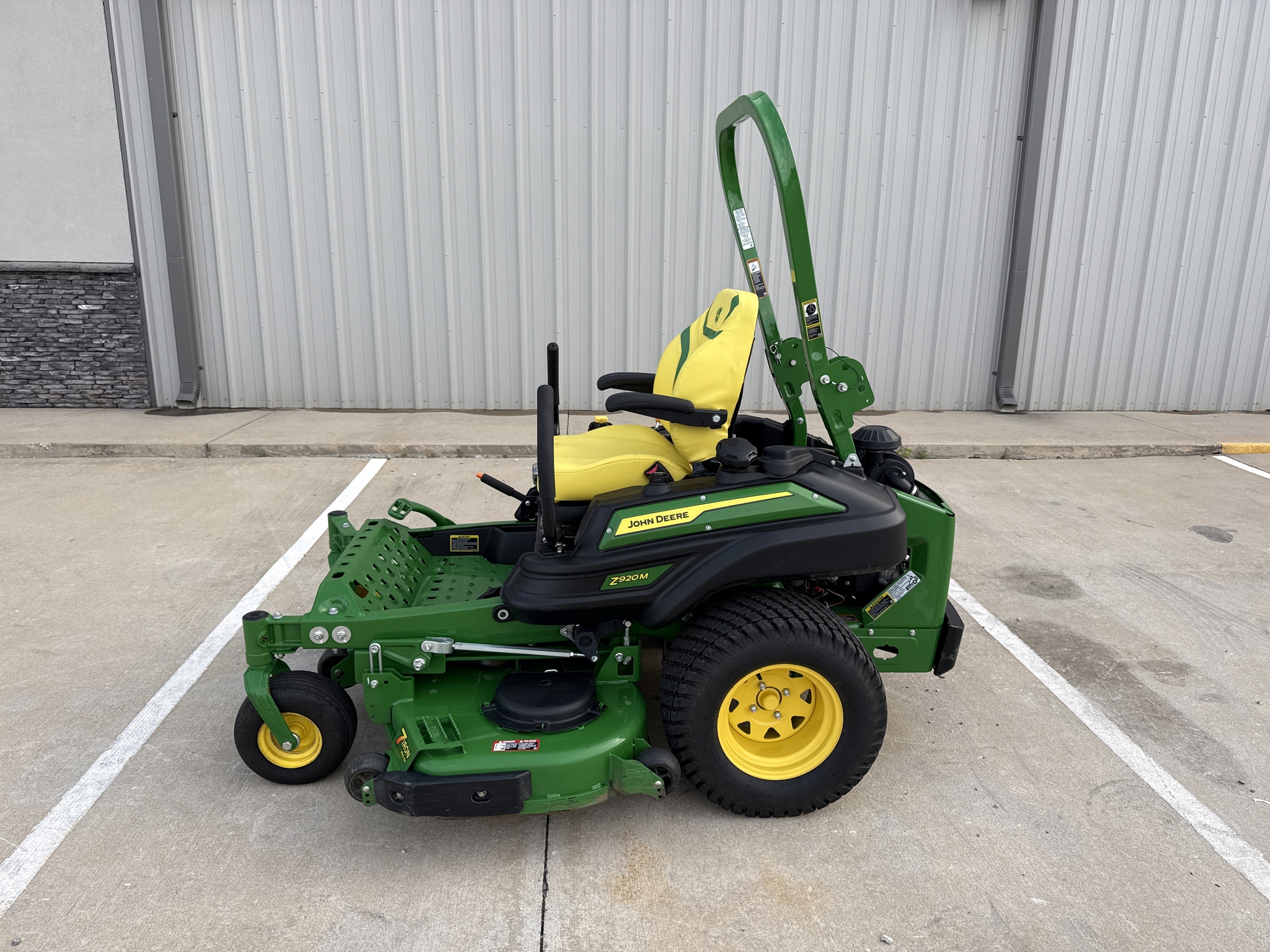 2024 John Deere Z920M Image 1