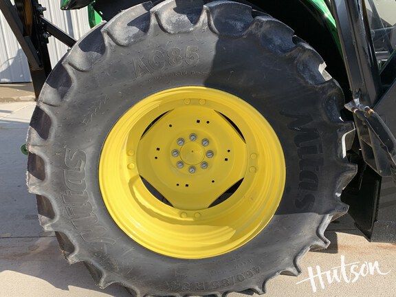 Photo of 2023 John Deere 6110M