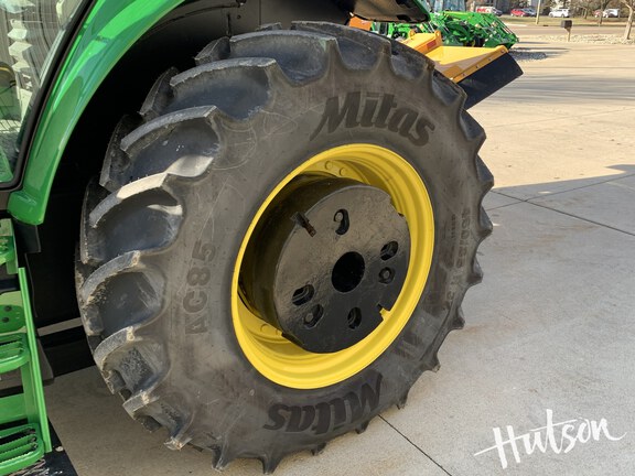 Photo of 2023 John Deere 6110M