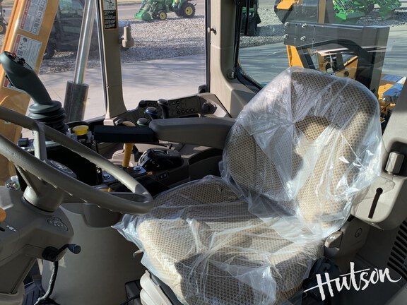 Photo of 2023 John Deere 6110M