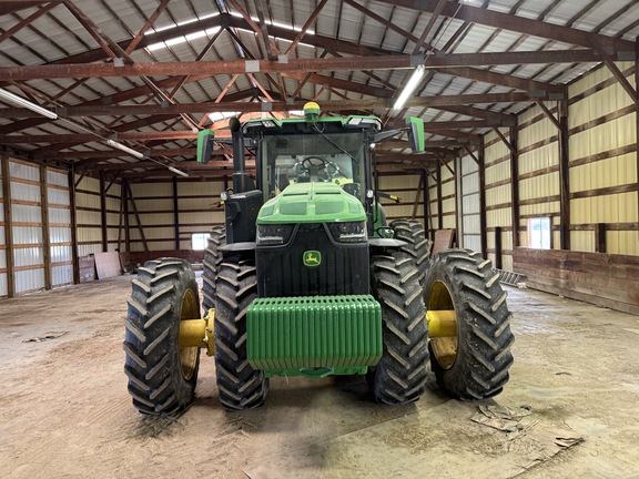 Photo of 2022 John Deere 8R 310