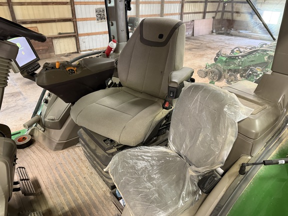 Photo of 2022 John Deere 8R 310